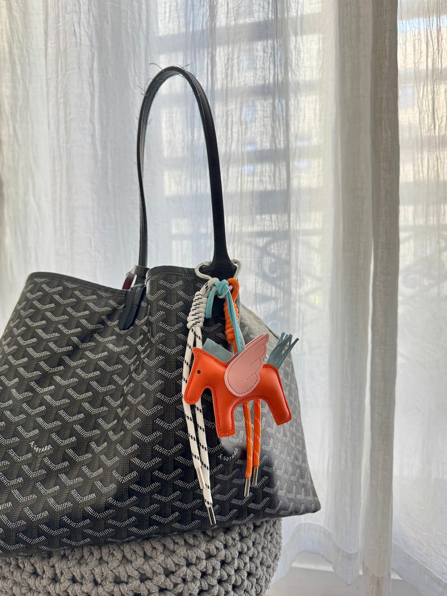 Grigri cheval orange